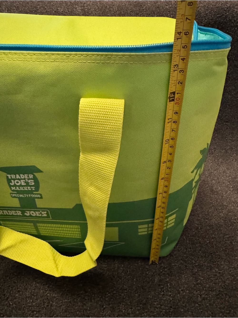 NWT Trader Joe's Lime Green Insulated Bag Large 8 Gallon Reusable Cooler Tote - Picture 5 of 10